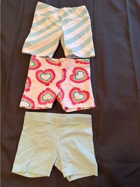 EUC- Toddler Girls Assorted 3 pc Bundle Bike Shorts. size 4/5